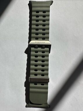 Samsung Olive Green Silicone Watch Strap with Brushed Metal Buckle